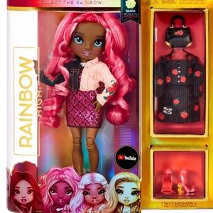 Rainbow High Daria Roselyn Doll Set